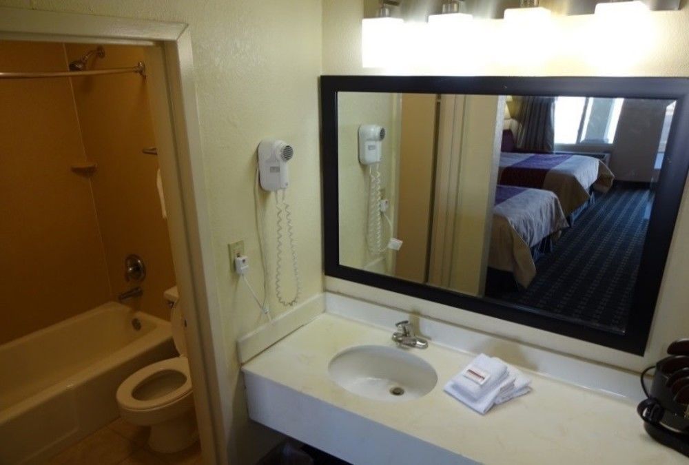 Red Roof Inn & Suites Greenwood, Sc Kültér fotó